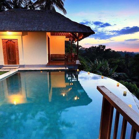 กายาตรี อูบุด Bed & Breakfast ภายนอก รูปภาพ
