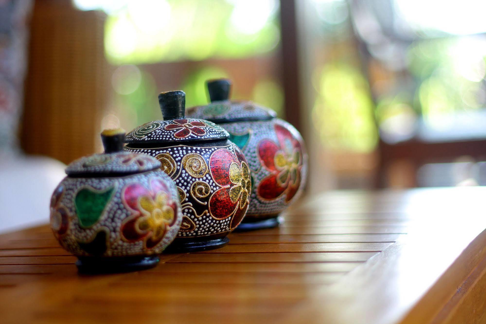 กายาตรี อูบุด Bed & Breakfast ภายนอก รูปภาพ